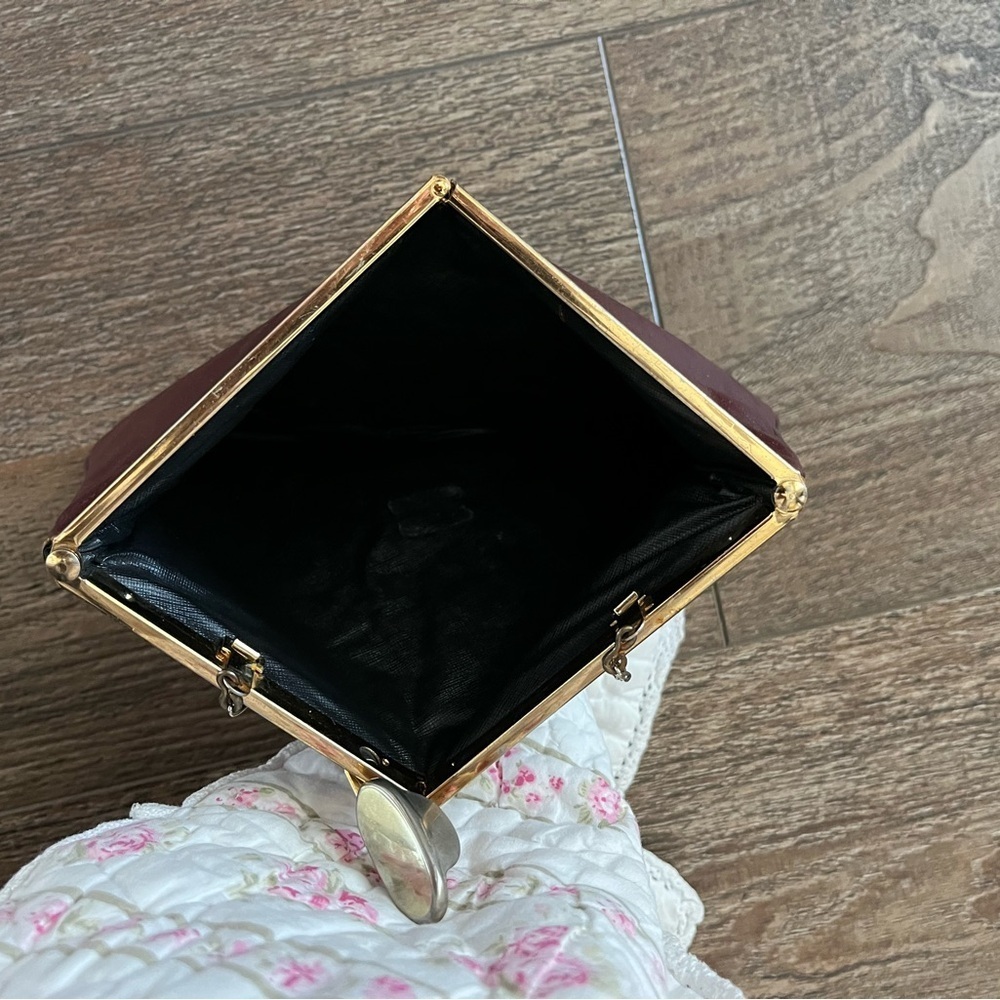 1960s Genuine Leather Maroon purse - Picture 10 of 10